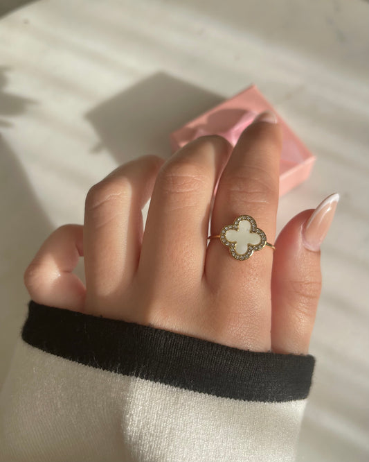 Clover Shine Ring