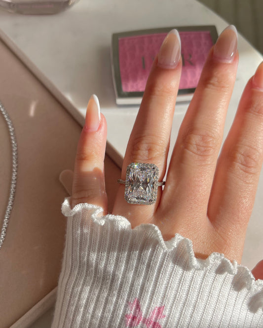 Luxe Halo Ring