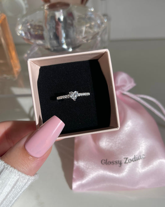 Dainty Heart Ring