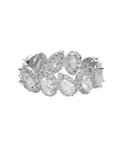 Lavish Crystal Ring