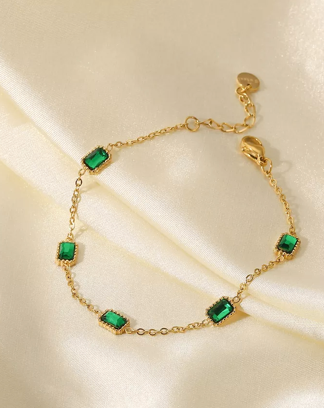 Dainty Emerald Armband