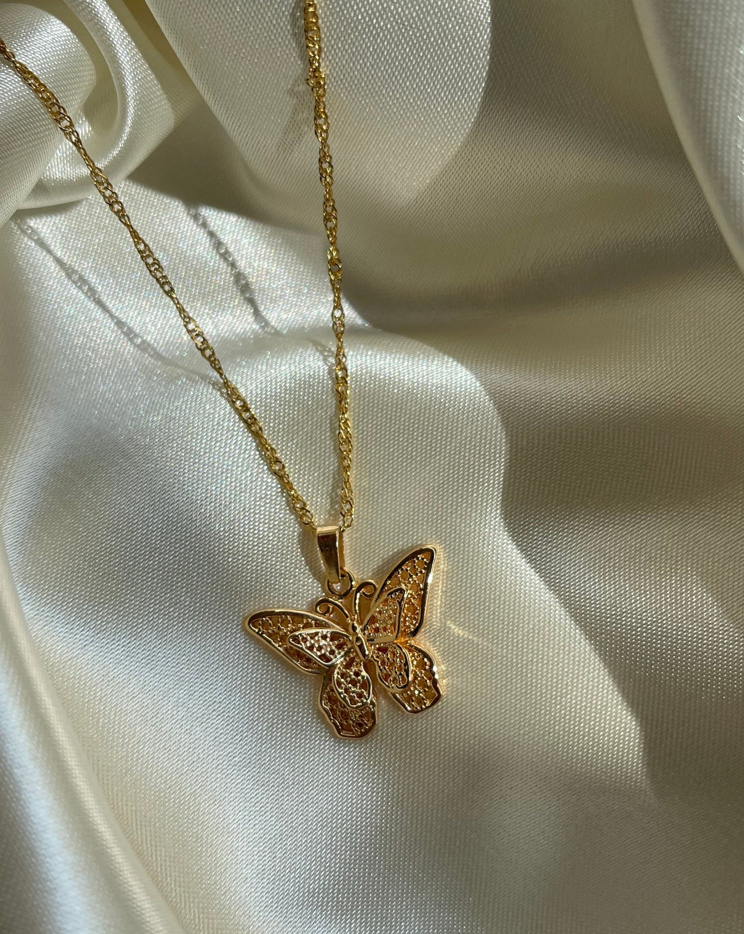 Mariposa Necklace