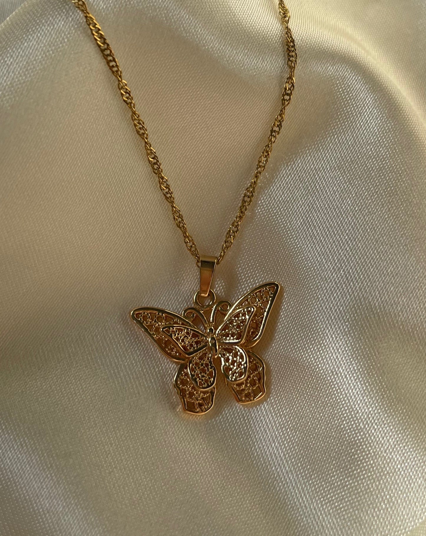 Mariposa Necklace